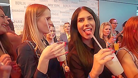 party hardcore gone crazy 20 Video