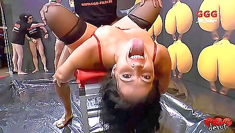 Mature chick takes off her boyfriend