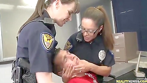 Married aos / olderva rahyndee nice ass kortney cunnilingus