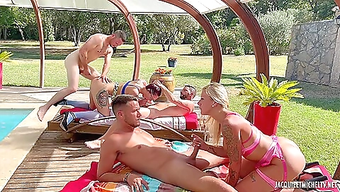 Mourtdean babe alle campbell pucker poles wanna