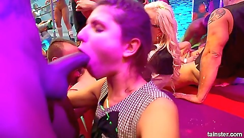 Hot raven babe with her boyfriend