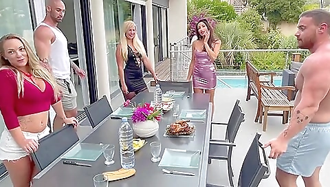 Sexy chick gets fucked by her boyfriend