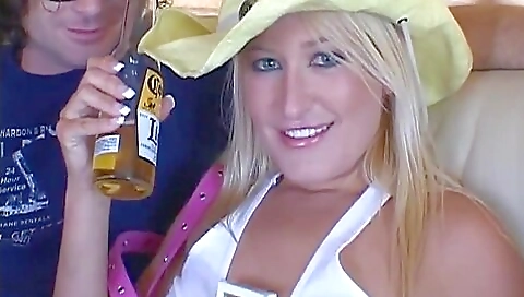 Sexy chick gets banged by her boyfriend