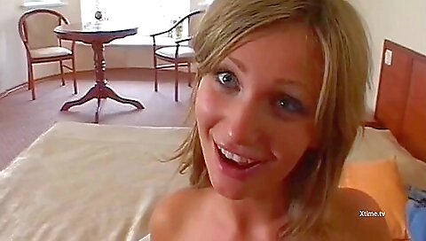 Sexy blonde like newcomed to fuck